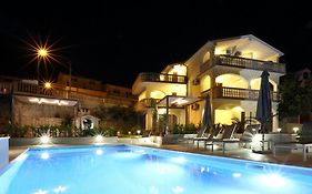 Apartments Bago